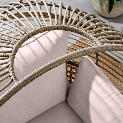 2026 Hampton Bay Beige Stationärer Runder Outdoor-Lounge-Eiersessel aus Rattan mit CushionGuard Almond Biscotti Kissen (FRS51294M)