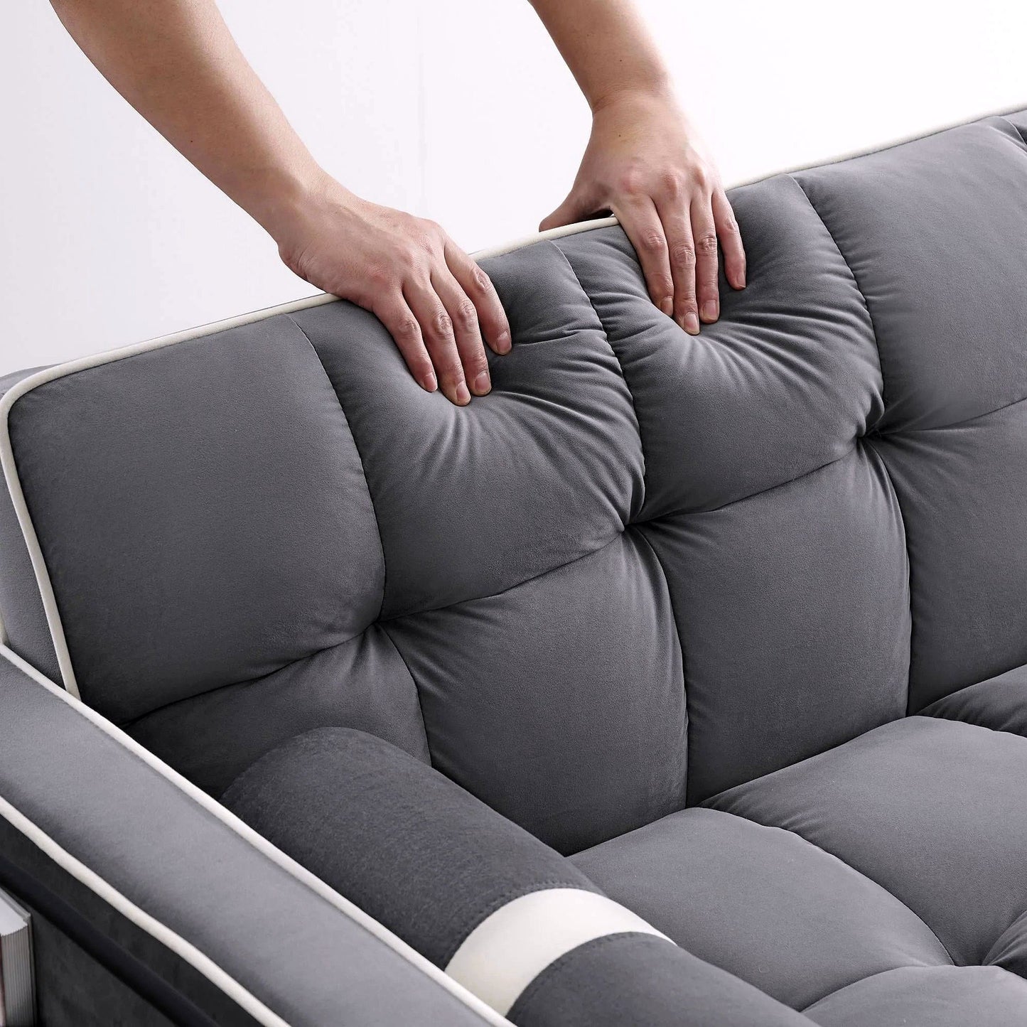2026 3-in-1 Schlafsofa Couchbett, kleines umwandelbares Samt-Loveseat mit Ausziehbett, verstellbarer Rückenlehne, Zylinderkissen, Mehrfach-Taschen & Handyhalter – Grau, 55,5"