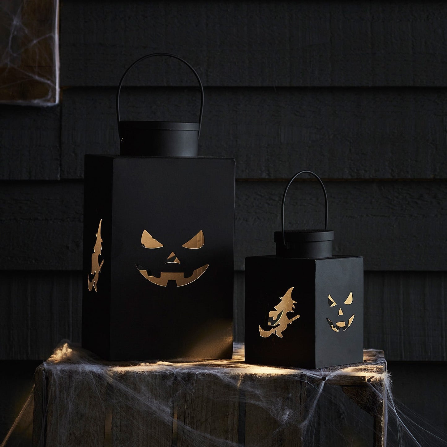 2er Set schwarze Halloween Laternen aus Metall
