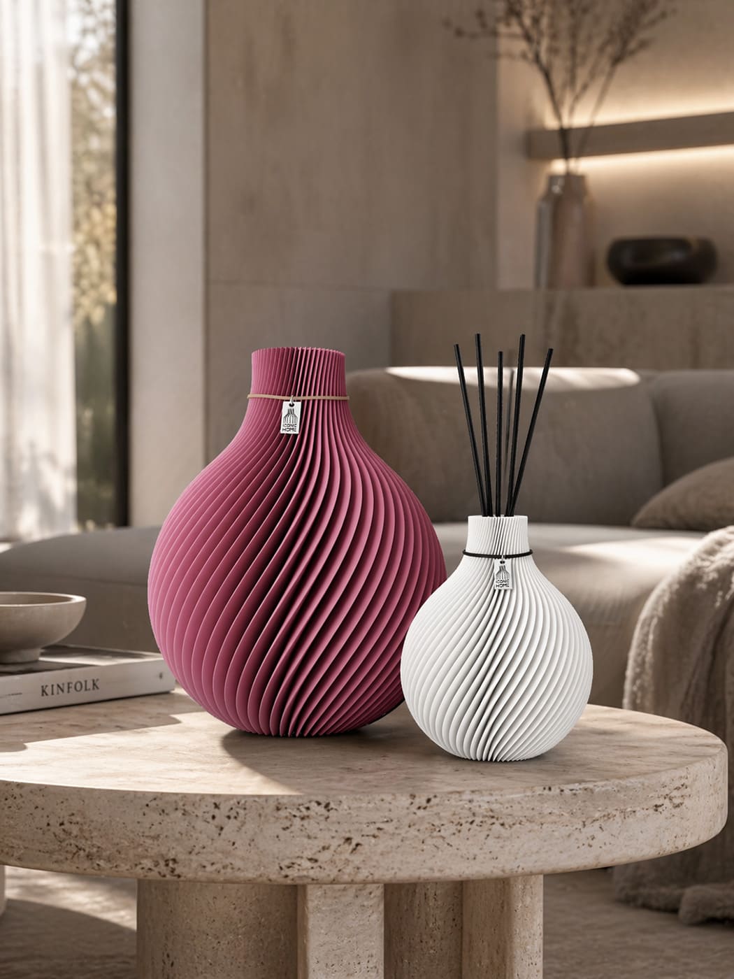 Große Vase Sphere und kleine Diffusorvase - Berry & White Edition