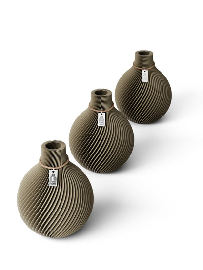 Tischvase Sphere naturfarbenes Band Set 3 Vasen 15 cm mystic mud ICONIC HOME